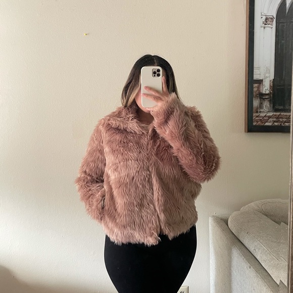 Wetseal mauve fuax fur jacket - Picture 8 of 8